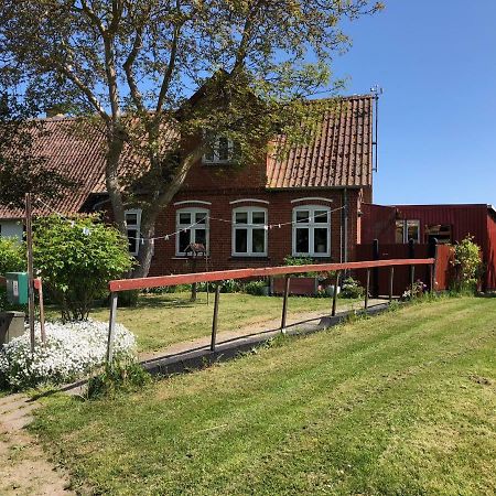 Det Lille Rode Hus Villa Nyord Екстериор снимка