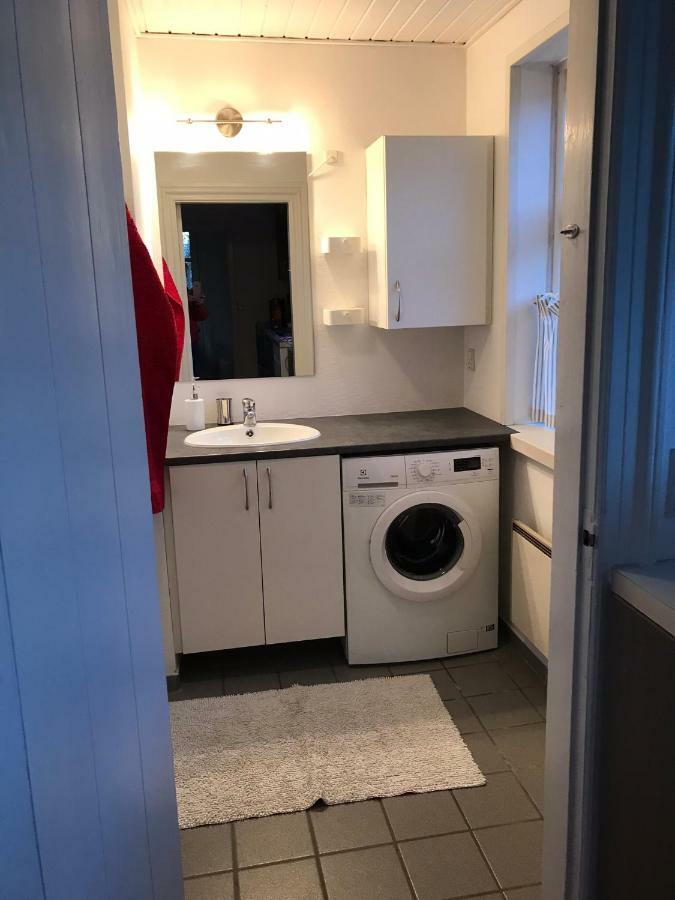 Det Lille Rode Hus Villa Nyord Екстериор снимка